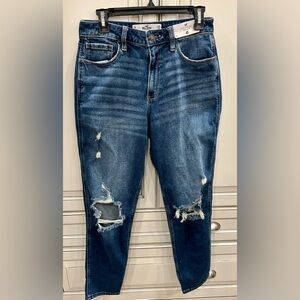 NWT Hollister women’s curvy high-rise mom jeans size 7